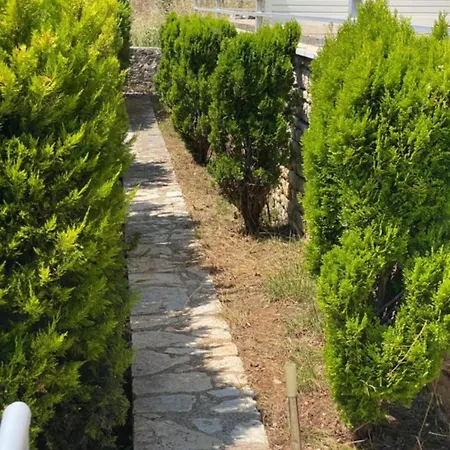 Hotel Llaman Luxury Himarë
